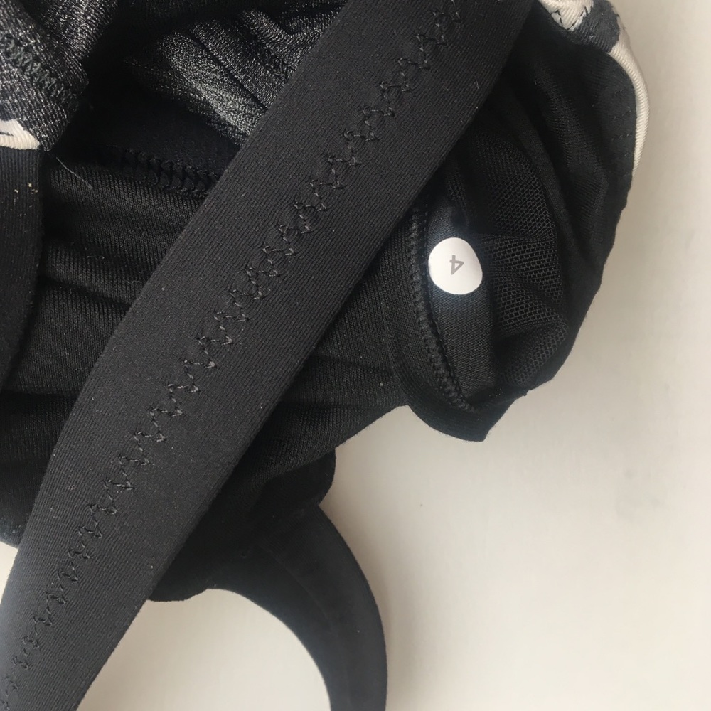 Lululemon Flow Top - Picture 7 of 7